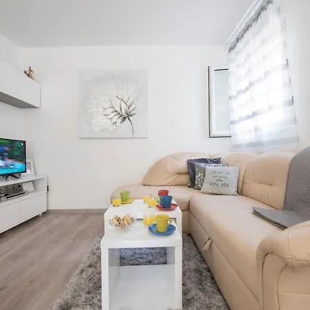 Private 2 Bedroom Loft House W/ Terrace&Private Parking Split Exterior photo
