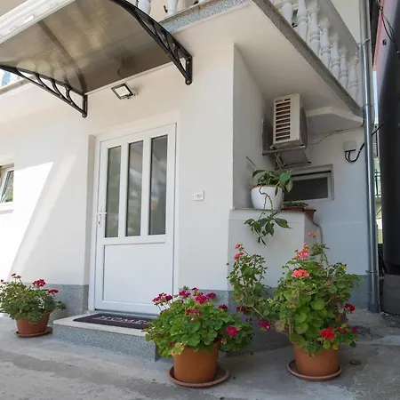 Private 2 Bedroom Loft House W/ Terrace&Private Parking Split Exterior photo
