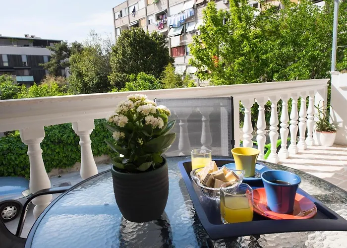 Private 2 Bedroom Loft House W/ Terrace&Private Parking