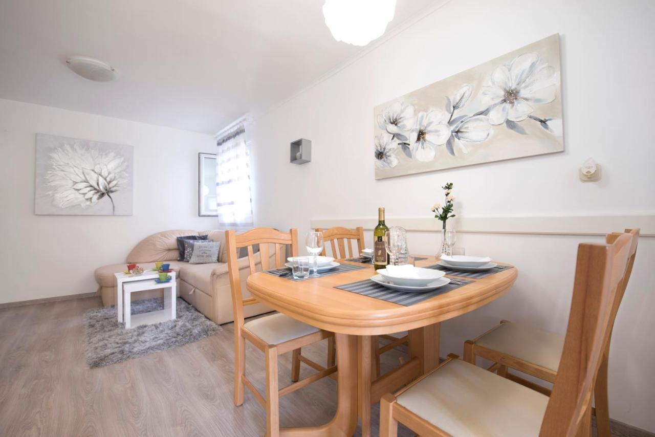 Private 2 Bedroom Loft House W/ Terrace&private Parking * Split