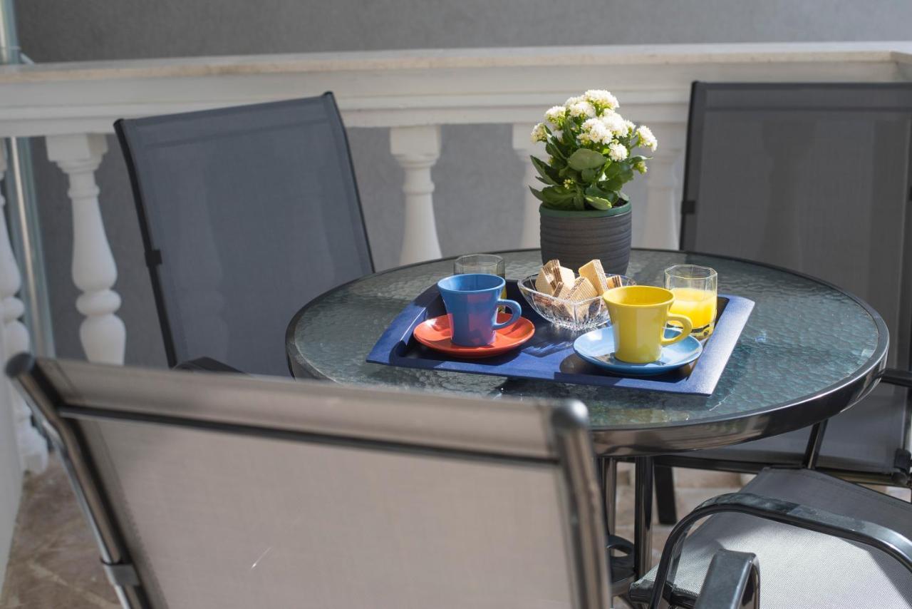 Private 2 Bedroom Loft House W/ Terrace&private Parking Apartment